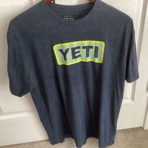 Men’s YETI COOLER Graphic Shirt Heather Gray Size XL